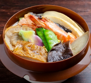 ごもく釜めし弁当